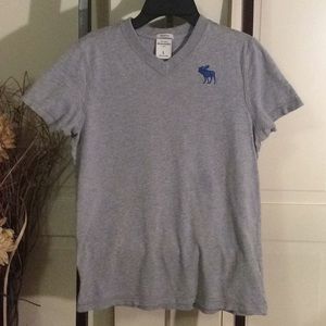 Abercrombie and Fitch Boys Large T-shirt